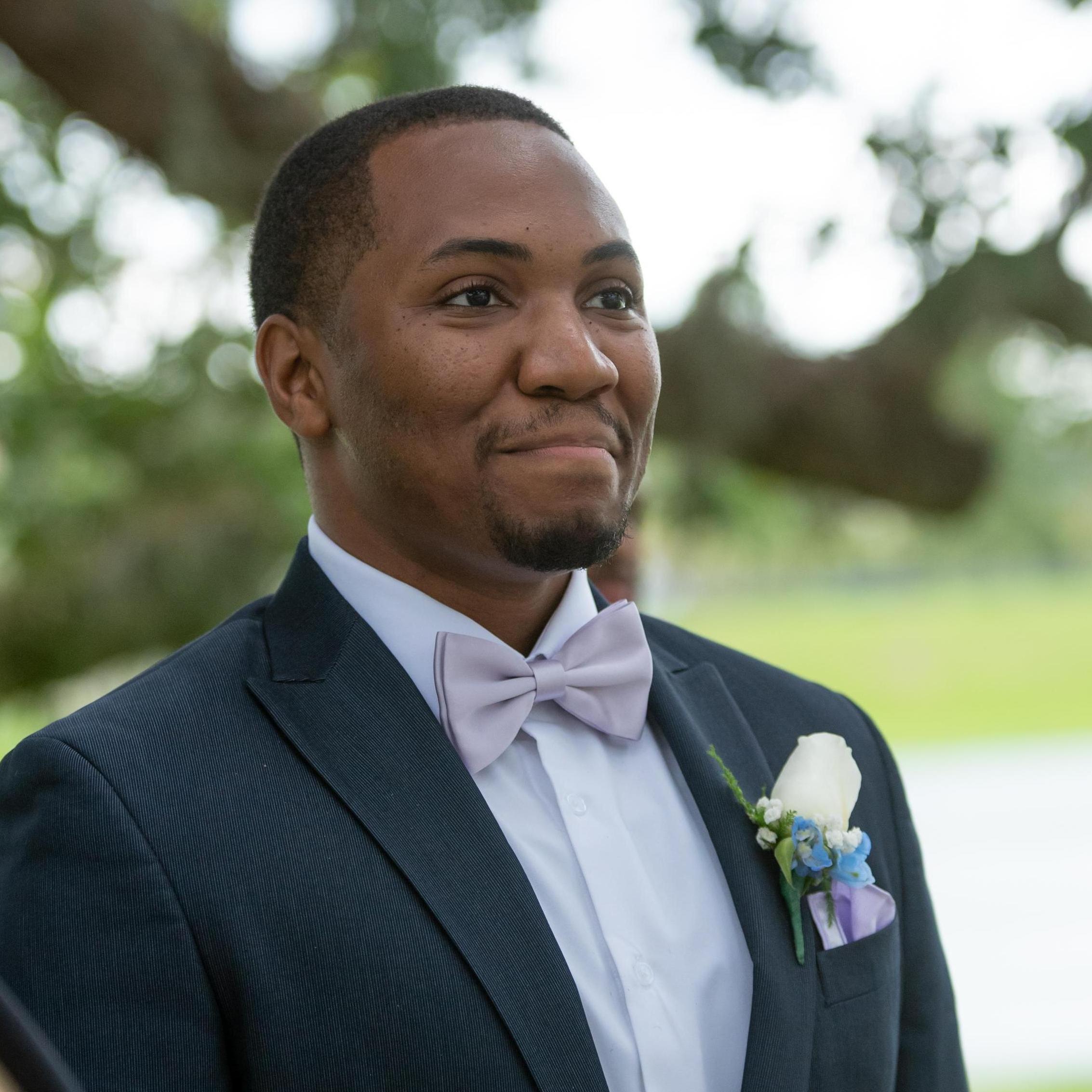 Yesuto's first look at his bride!