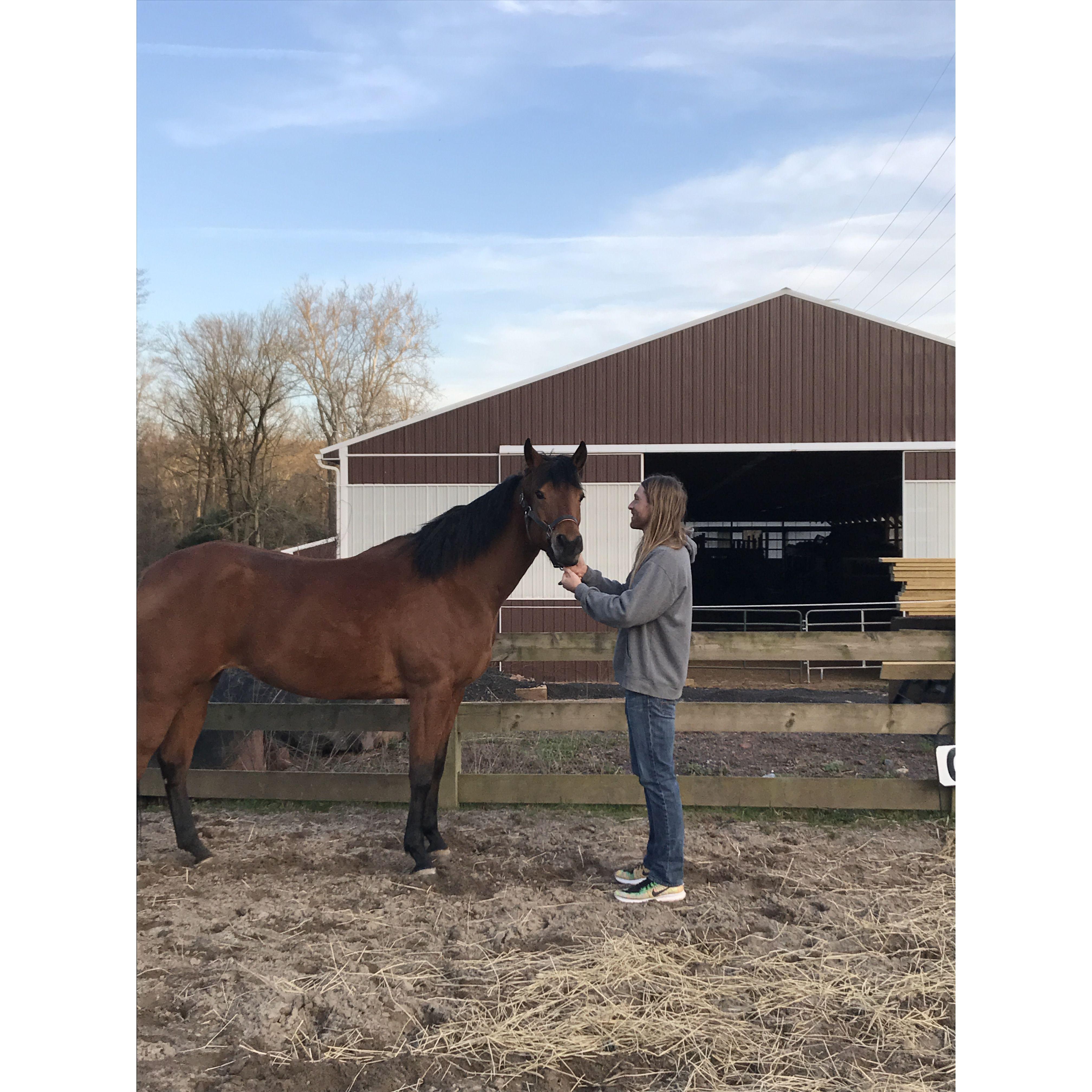 Kevin's first time meeting Dixie <3