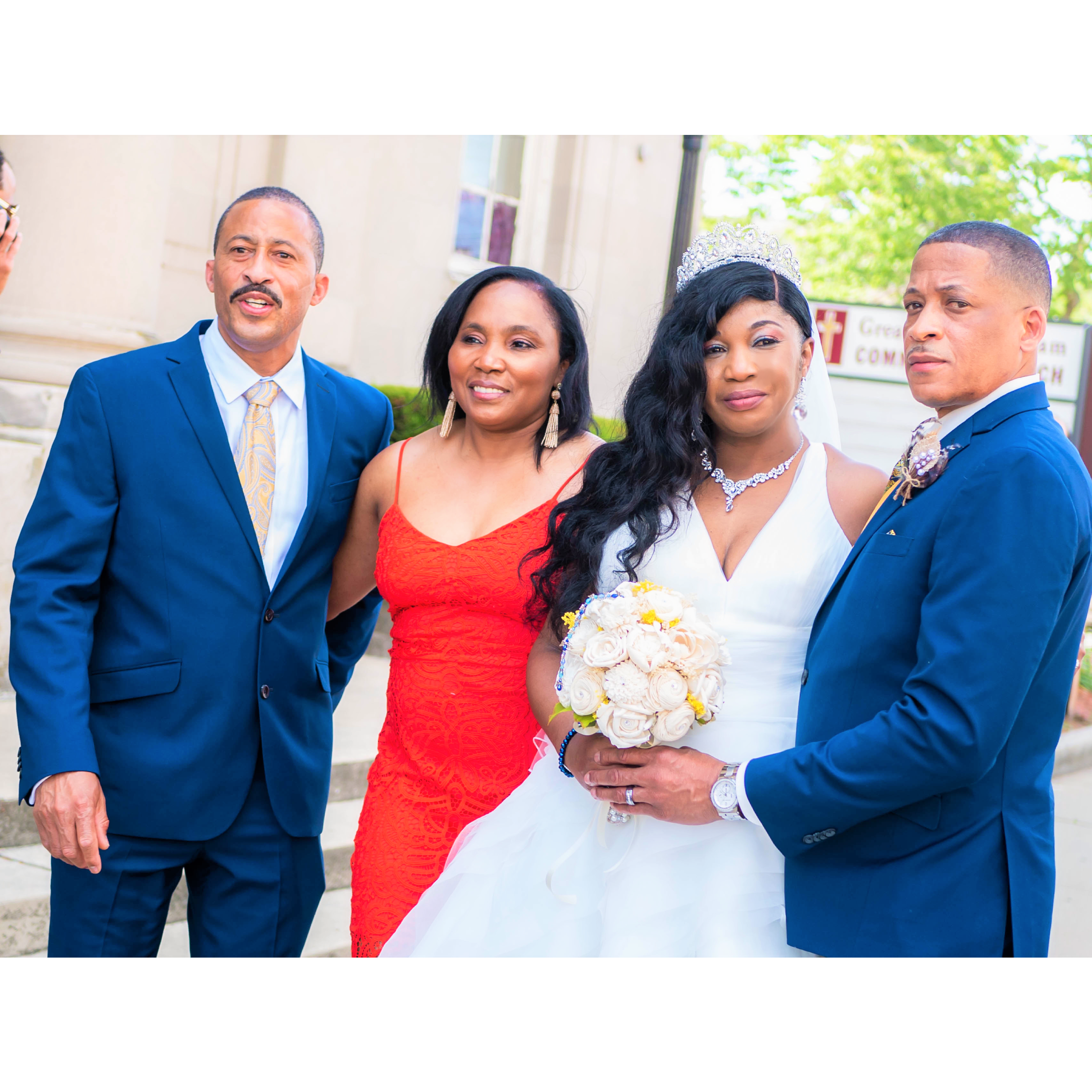 From left to right: Mr and Mrs  Paul Simpson,
Mr and Mrs Fenton Simpson.