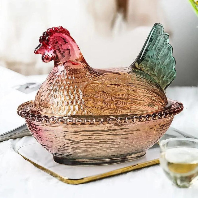 SJDHAHC Rooster Decor Glass Candy Dish with Lid - Vintage Hen on Nest Style Large Snack Bowl, Colorful Pedestal Sweets & Cookie Jar for Home, Kitchen, Office Tabletop Decor