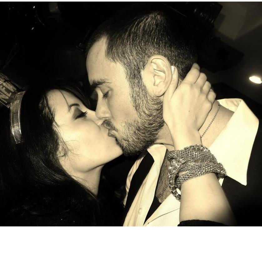 We love our NYE kiss!