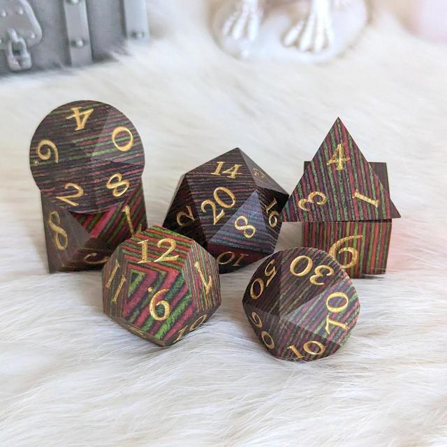 Dice Set - Striped Wood, Green and Red Polyhedral, Gold Font, 7 Pieces : Original Design