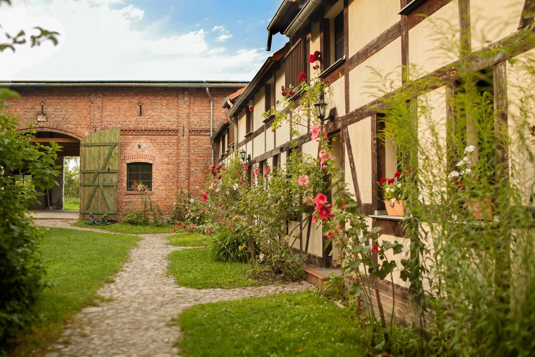The Wedding Website of Alyssa Redding and Heinrich Bauer