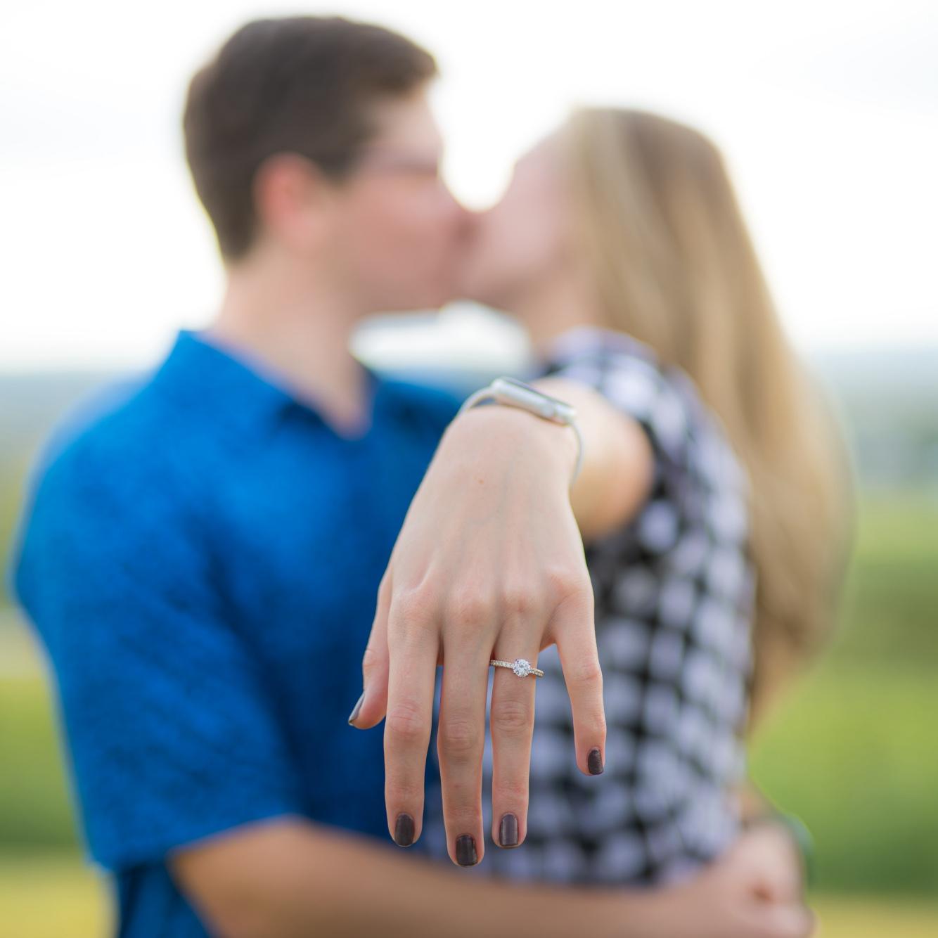 We're engaged!!!