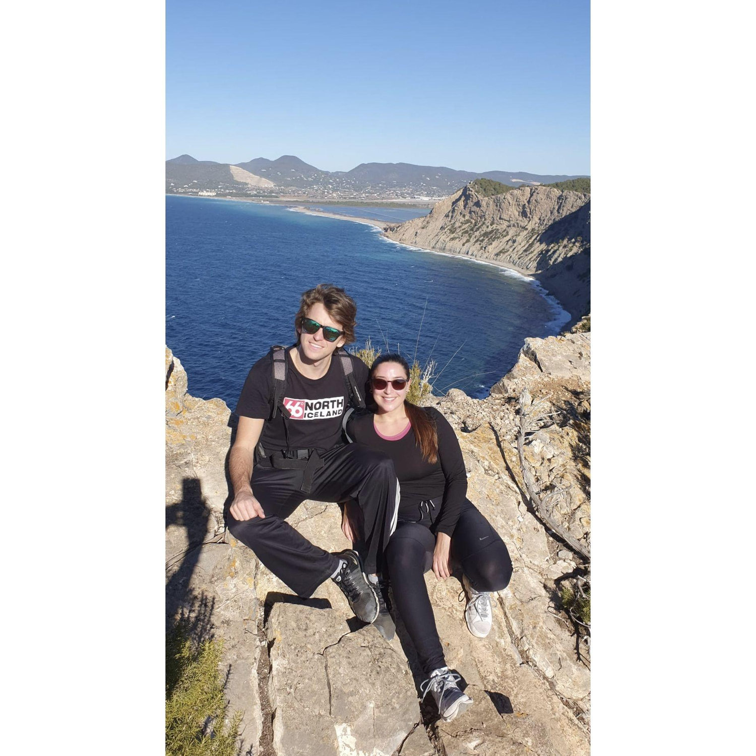 Hiking in ibiza / haciendo senderismo en Ibiza