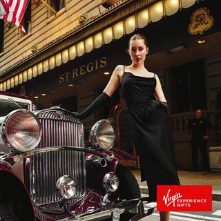 Manhattan Vintage Car Tour & Romantic Dinner at Robert for 2 - New York City