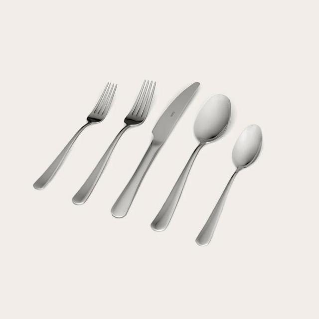 Flatware Set in Polished Silver