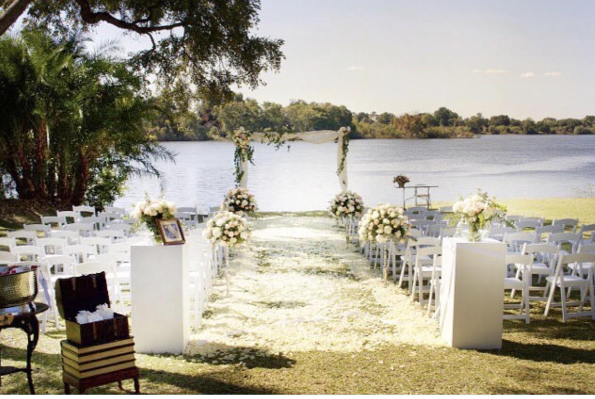 The Wedding Website of Claudia Splinter Diaz and Ariel O. Diaz