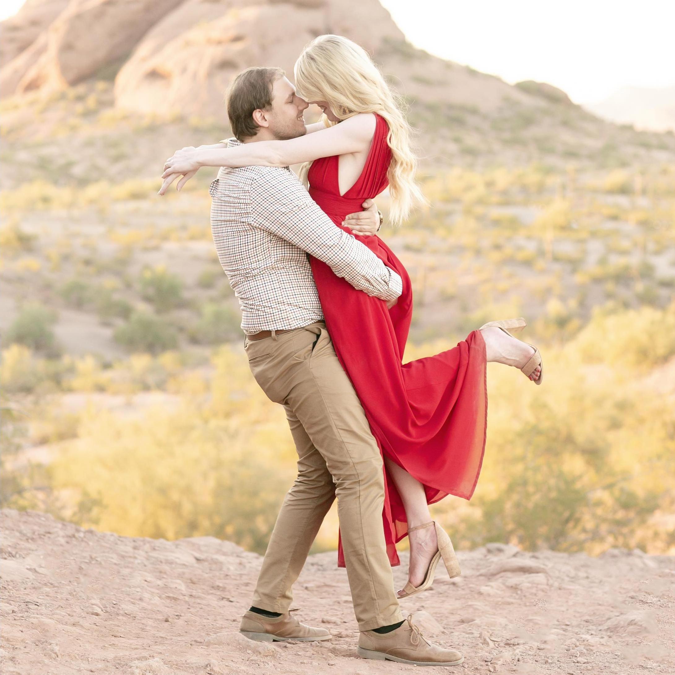 Engagement Photos in Papago Park in Arizona 2021