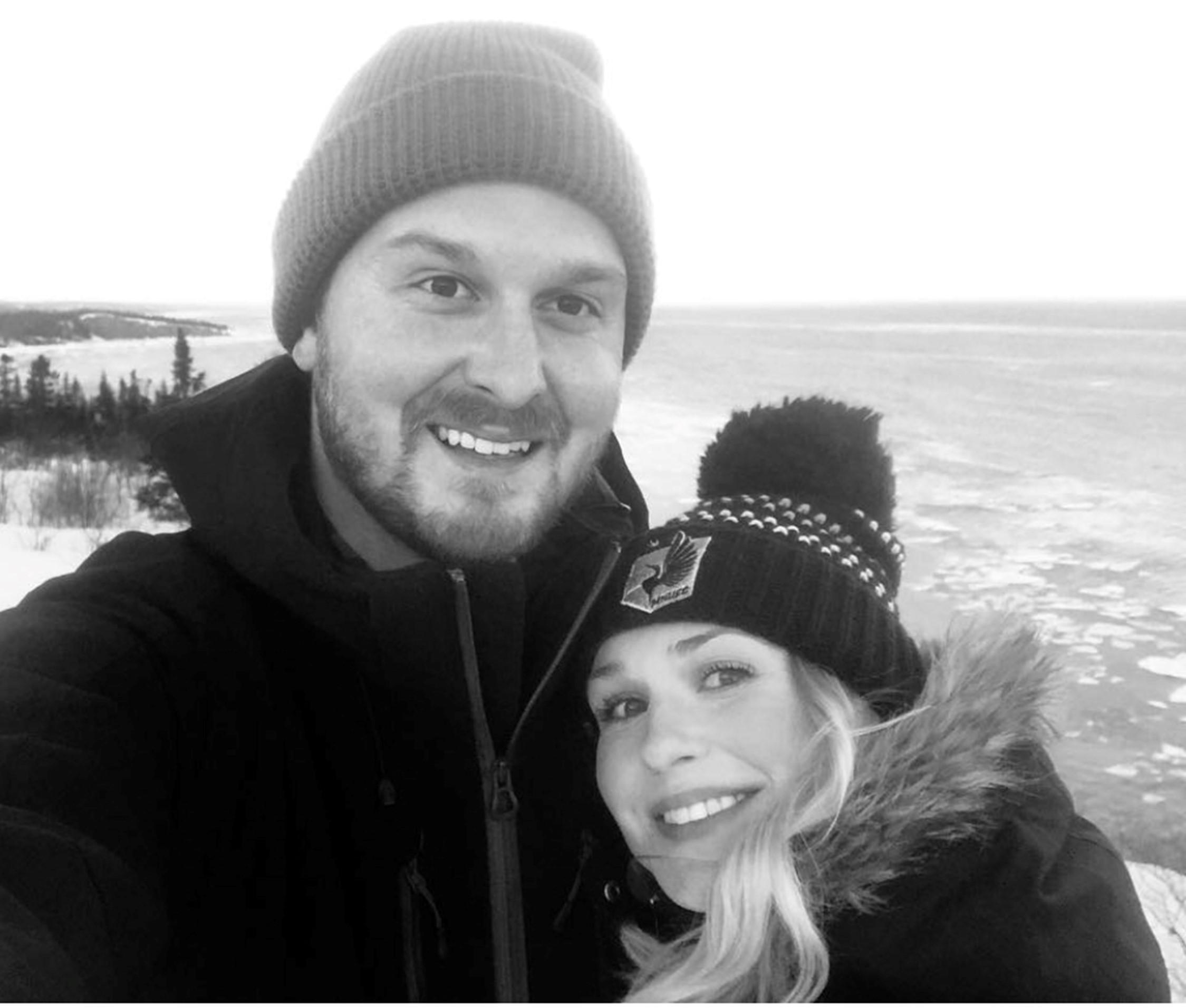 The Wedding Website of Madelyn Hochstein and Dustin Linquist