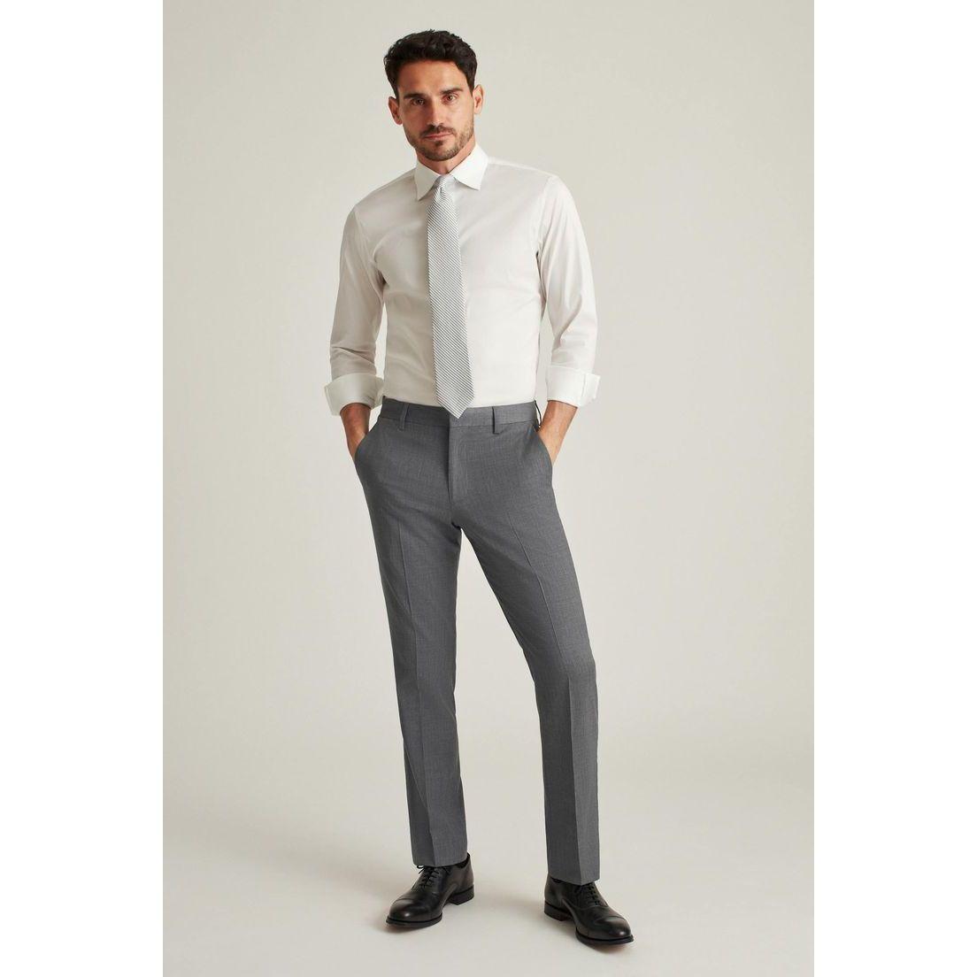 Male Guest: Semi-Formal Black or White Polo