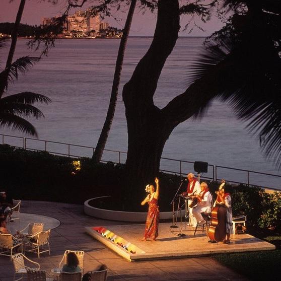 Halekulani Hotel for dinner in Waikiki