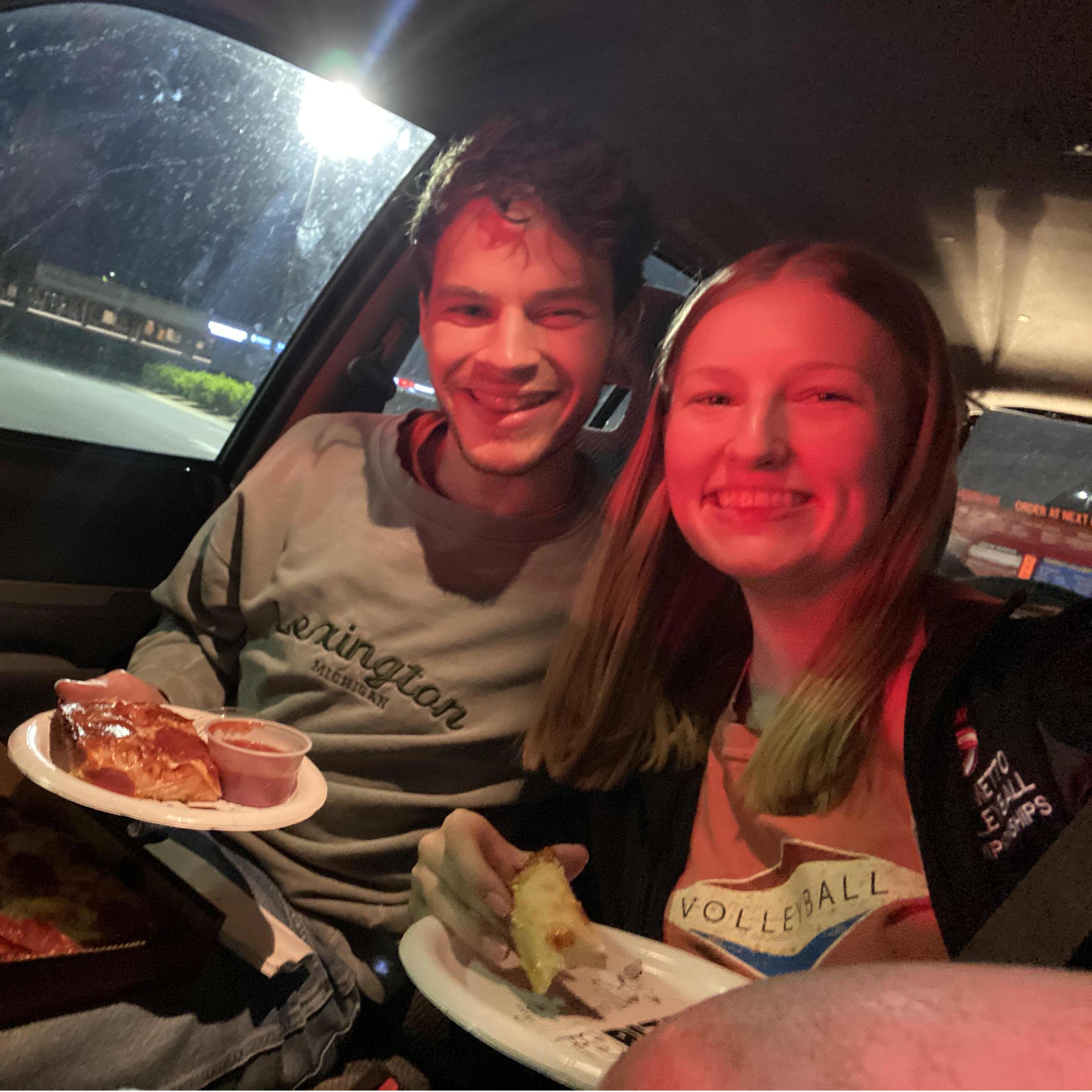 First pizza date <3