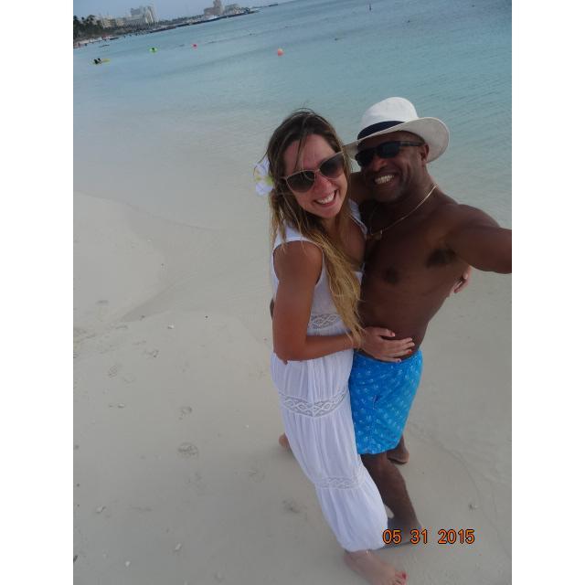 Aruba..  we love the beach..
Aruba.. a gente ama a praia
Disfrutando del Sol y playa en Aruba.