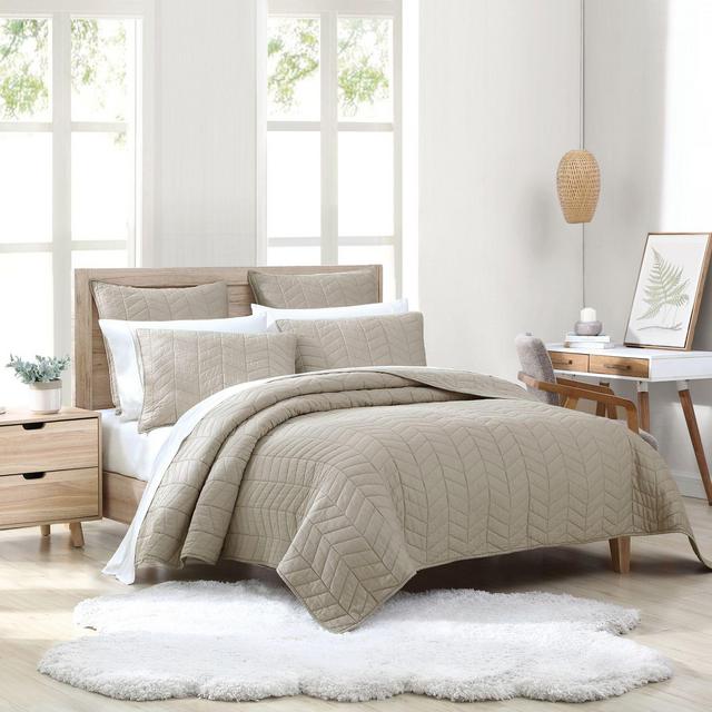 UGG® Dawn 3-Piece King Quilt Set in Oatmeal