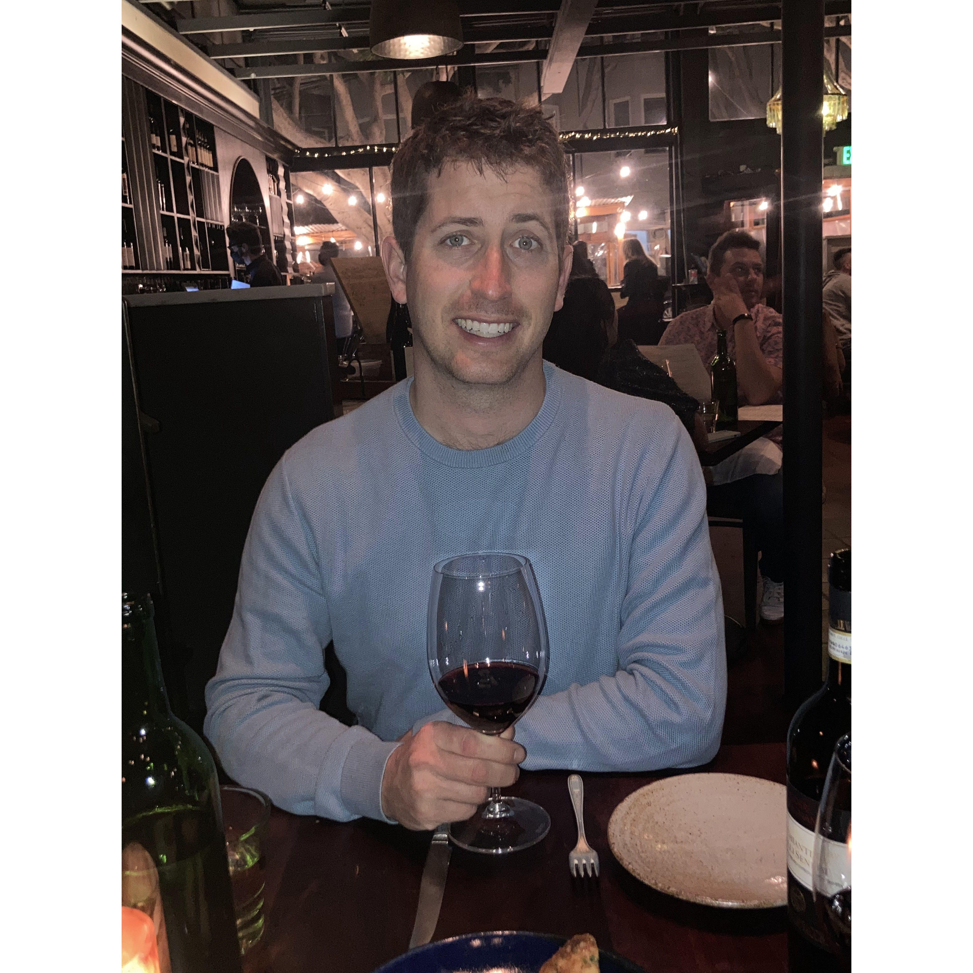 Colleen was barely surviving her trauma nights rotation (6p-6a, 6 days a week), but luckily had Valentine's weekend off for a quick trip to SF for a Valentine's date at Top of Mark!