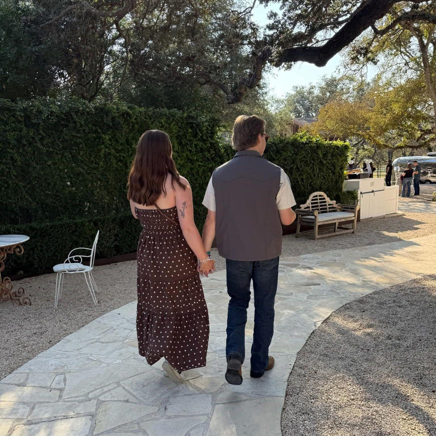 1 hour before Max proposed