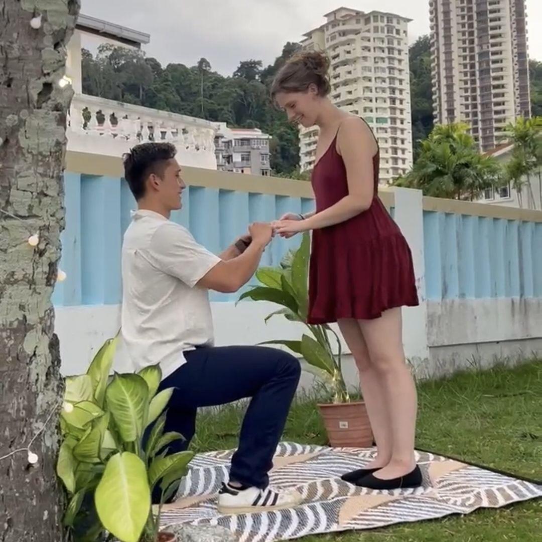 Engagement in Penang, next to the same beach where Shion asked Isabel to the banquet