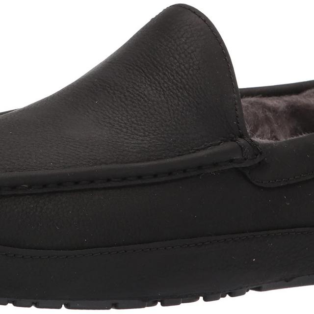 UGG Men's Ascot Slipper | Size 10 | Black Matte Leather