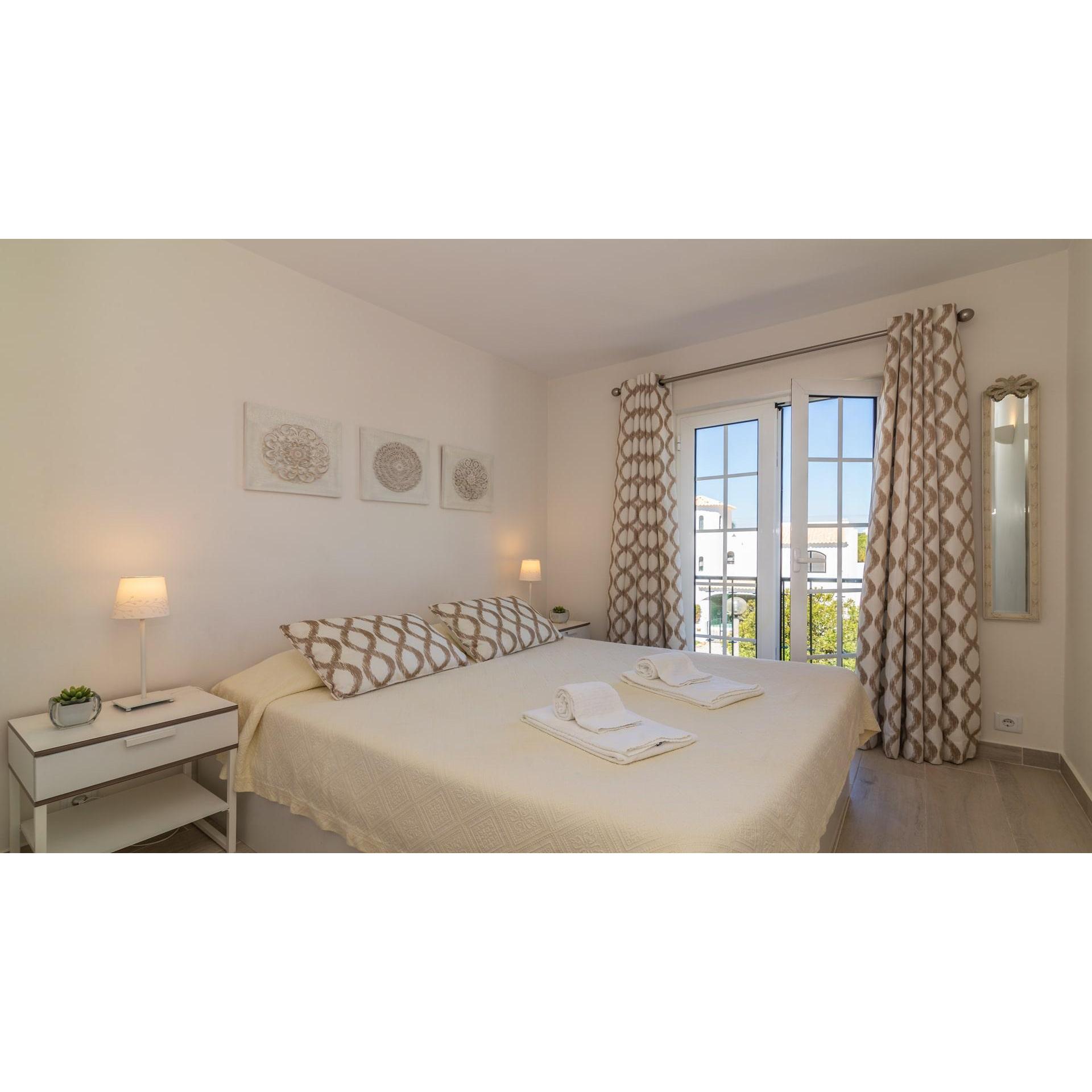 Old Village 2 bedroom apartment (Village4ulettings).