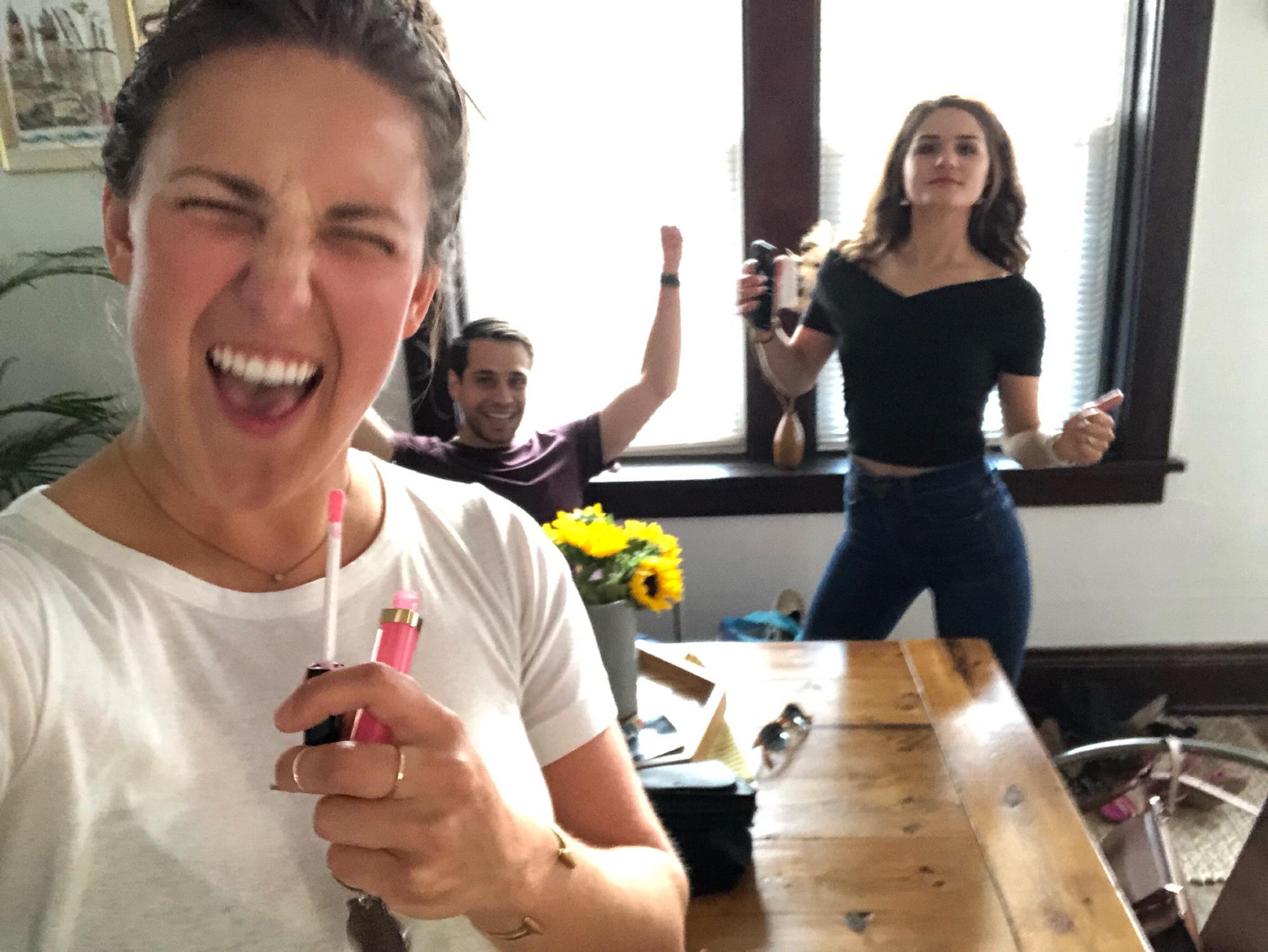 lillian ended up stealing that shirt she's wearing from lauren
