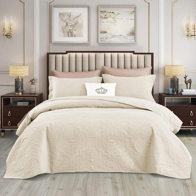 CHIXIN Quilt California King Size - Damask Paisley Bedspread Coverlet Set - Classic & Gorgeous Style Bedding Cover, Ultrasonic Quilting, Reversible, Lightweight, 4 Piece, Ivory