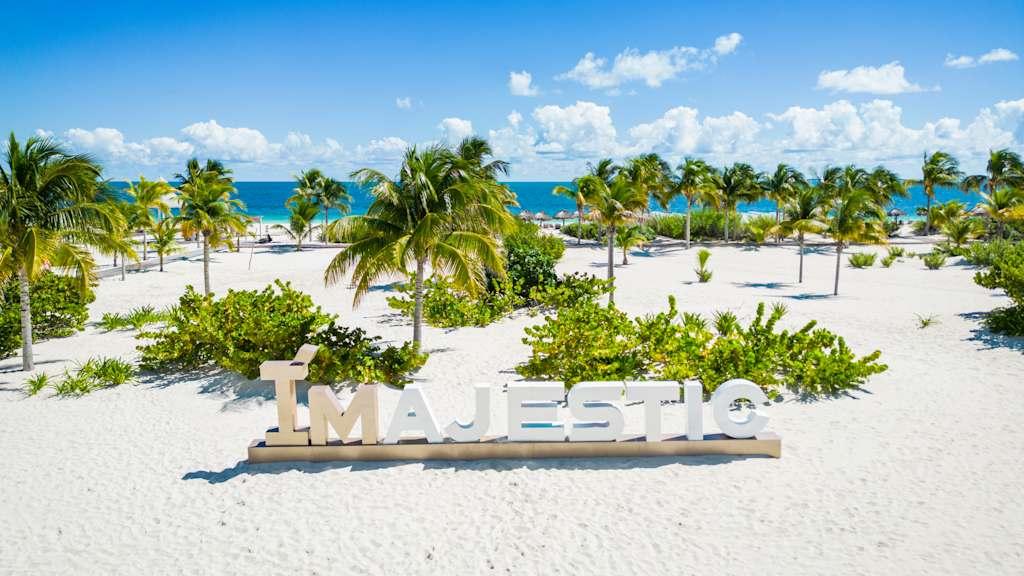 The Wedding Website of Marissa Turner and Gevon Wheeler