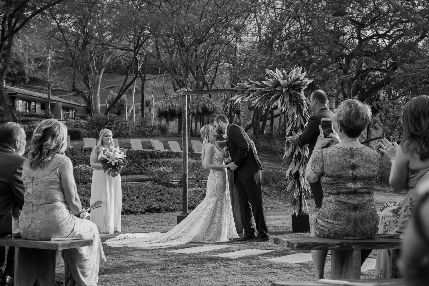 The Wedding Website of Lindsay Hammond and Tim Bond
