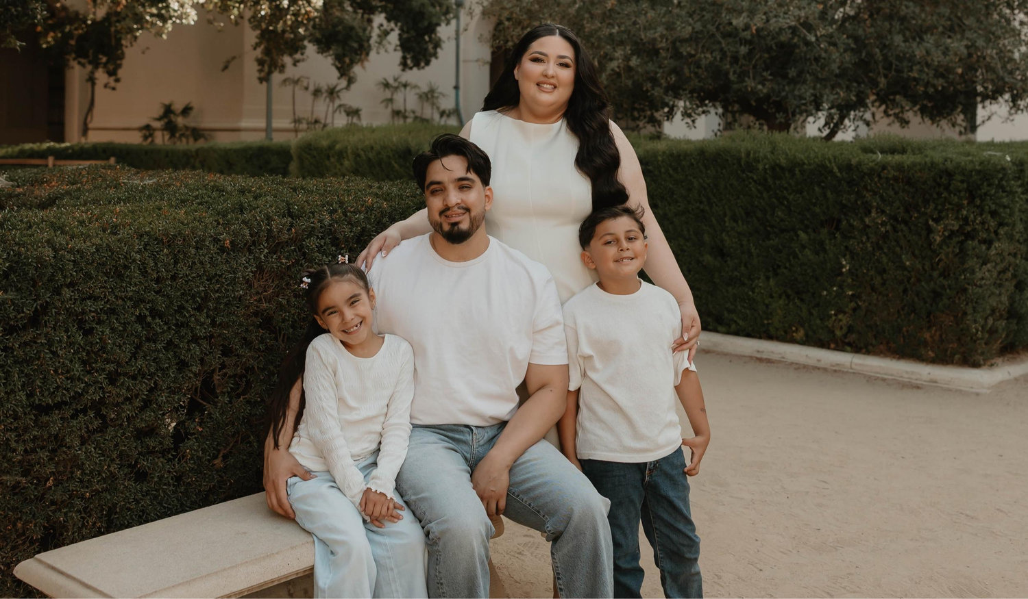 The Wedding Website of Carolina Mayorquin and Arnold Ponce