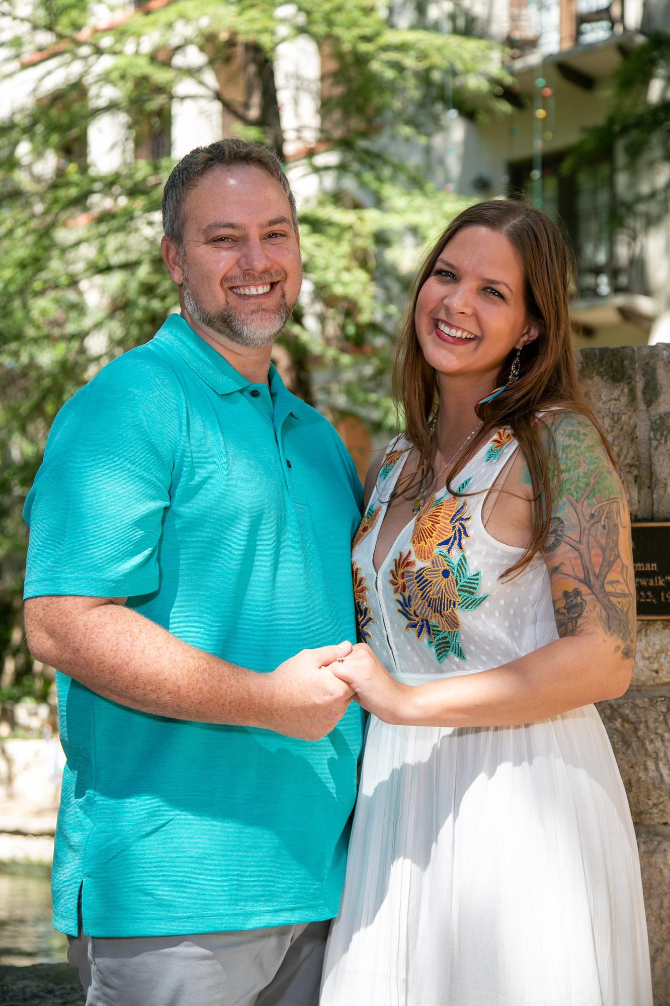Engagement photo shoot September 2021
-the river walk downtown San Antonio
