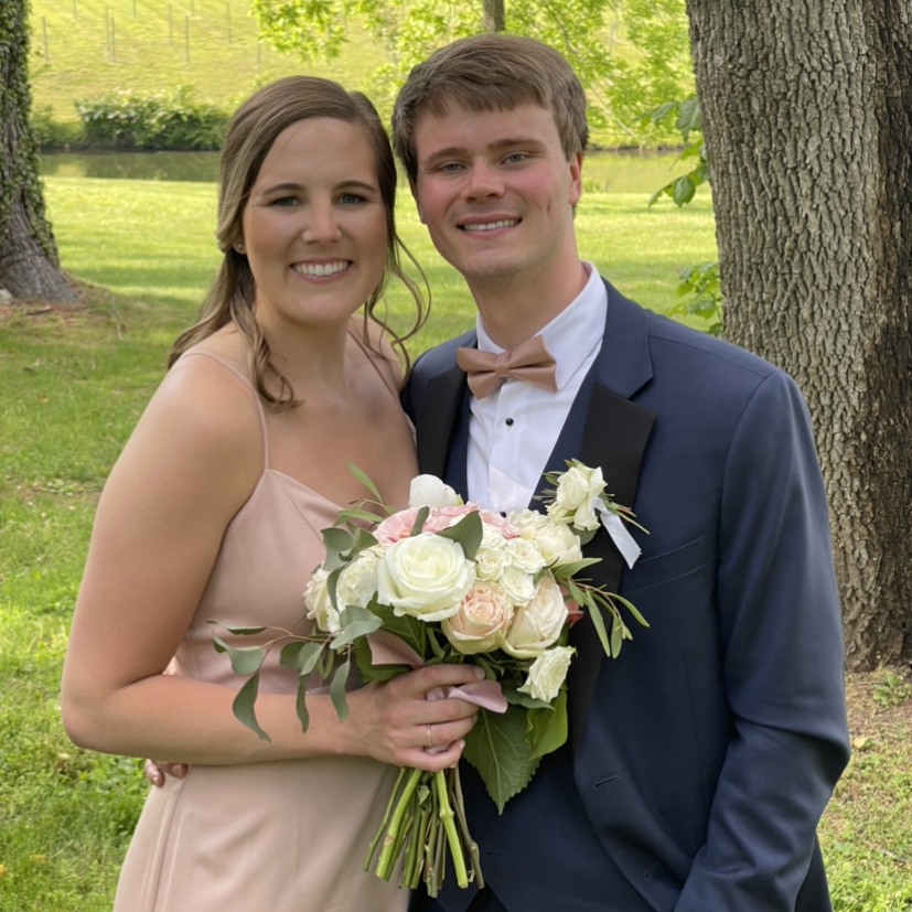 The wedding celebrations continued with The Perroots!
05/15/2021