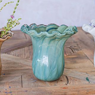 Onda Glass Small Tulip Vase