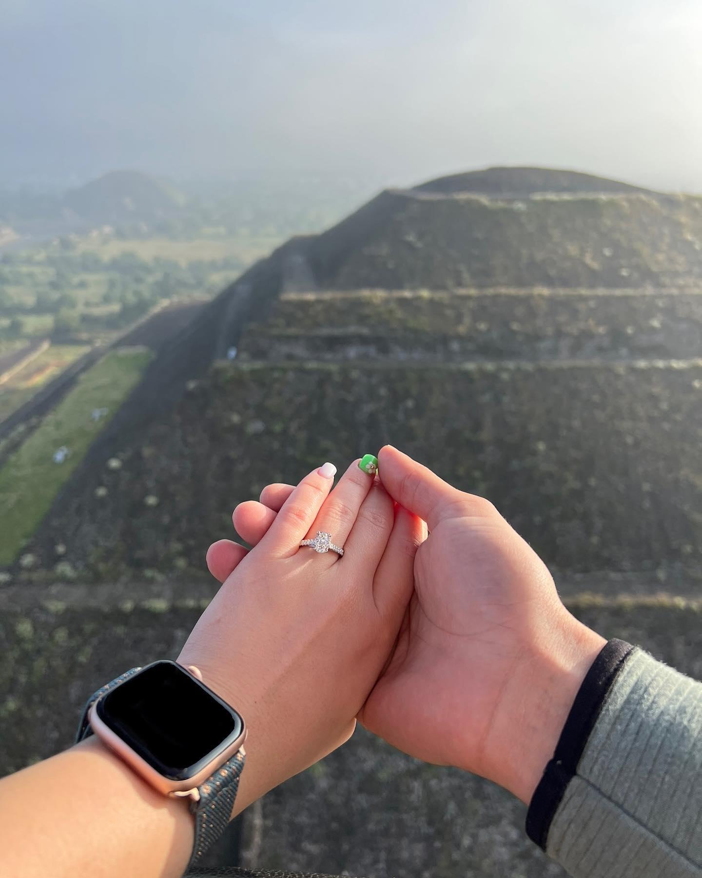 The Wedding Website of Nairoby M. Hernández and Joshua R. González