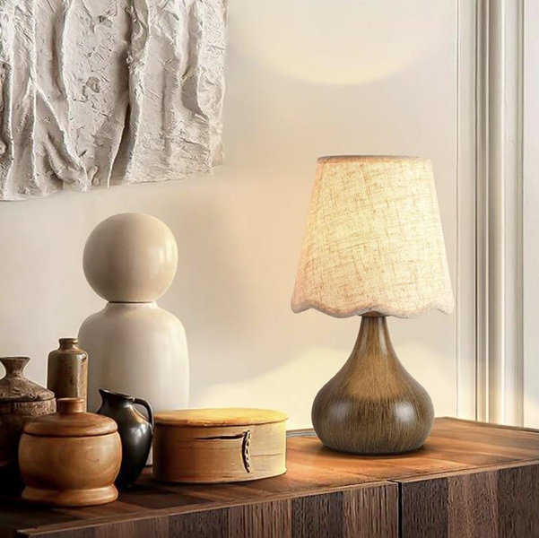 Ziqqeelam Wood Grain Small Table Lamp, Farmhouse Bedroom Lamps for Bedside Nightstand, Vintage Small Table Lamps for Small Spaces for Kitchen Counter, Home Office, Living Room, Kids Dorm, Bookshelf