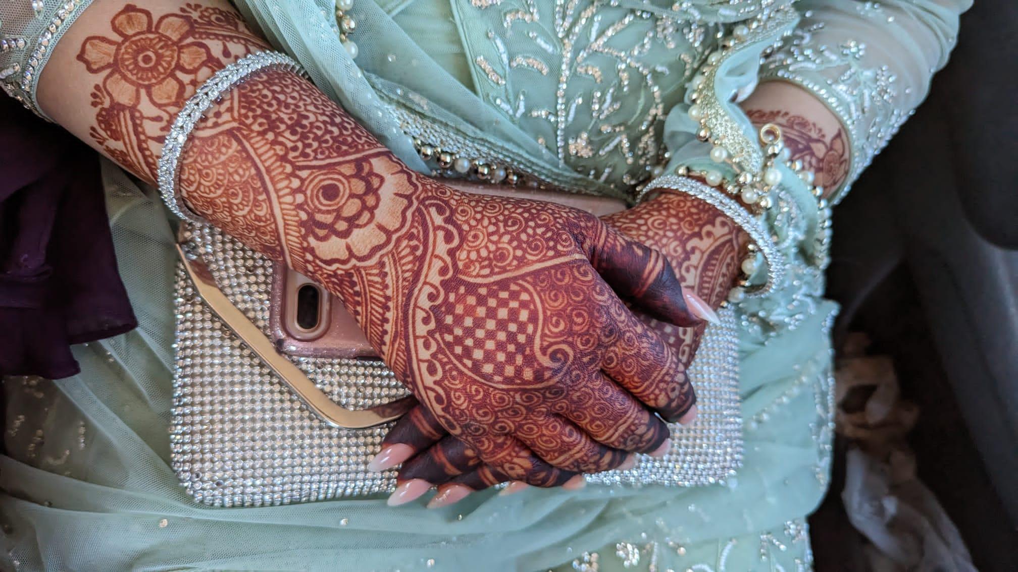 The Wedding Website of Feriyal Dhanani and Zaheer Samnani