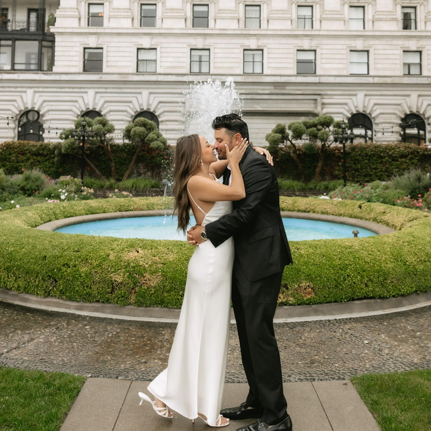 Marco proposed at the Fairmont Hotel at the Rooftop Garden at this fountain