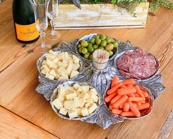 Artichoke 5 Section Snack Tray