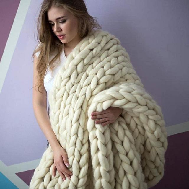 VIYEAR Chunky Knit Blanket Soft Handmade Knitting Throw Bedroom Sofa Decor Super Large Ivory White 40"x47"