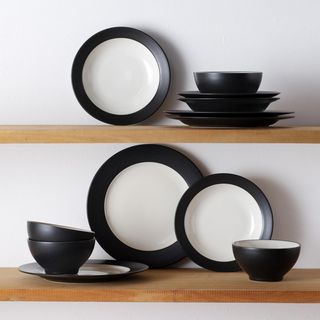 Colorwave 12-Piece Rim Dinnerware Set, Service for 4
