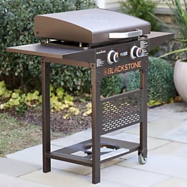 Blackstone 22" Dual-Burner Griddle Grill with Cover and Accessories