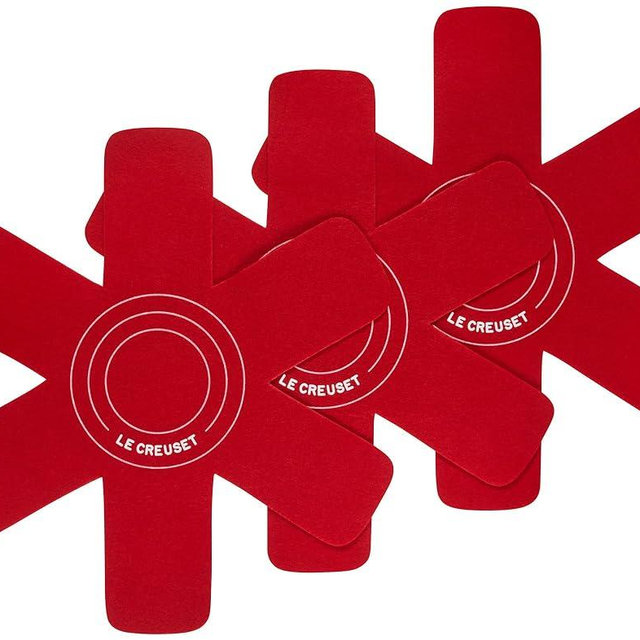 Le Creuset Set of 3 Felt Cookware Protectors - Cerise