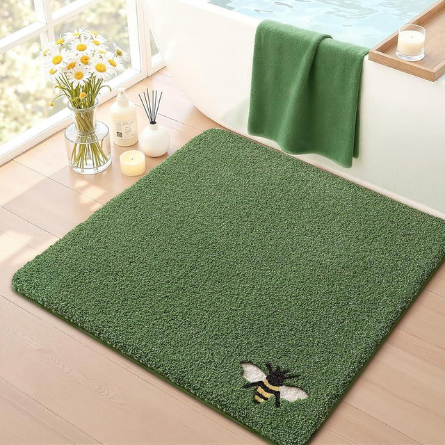 LUMI Green Bathroom Rugs, Soft Absorbent Square Bath Mat Non-Slip, Cute Bee Mats, Machine Washable Quick Dry Luxury Rug for Floor, Shower, Kids Room, Bathtub, Home Decor, 26"x26"