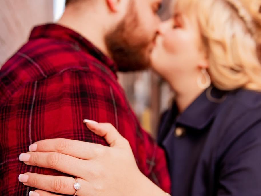 The Wedding Website of Jessica Ladd and Michael Roberts