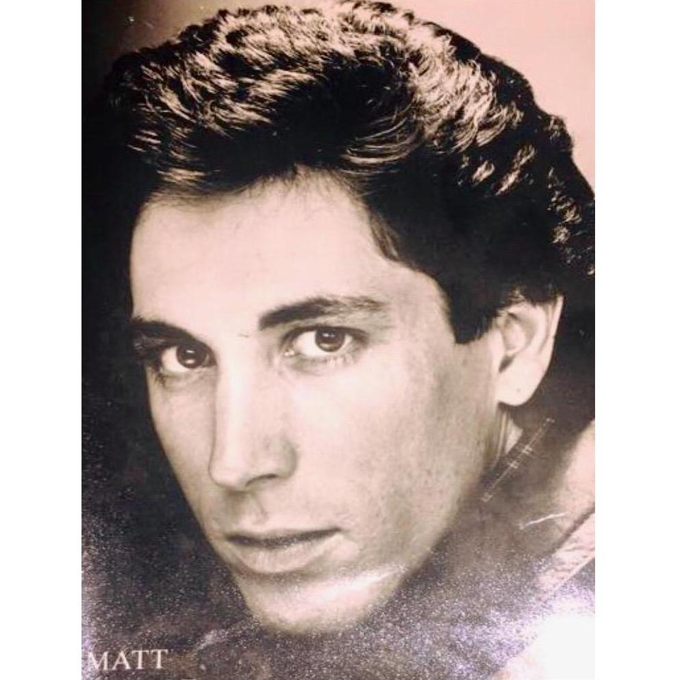 ... Joan's fav pic of Matt (headshot '89)