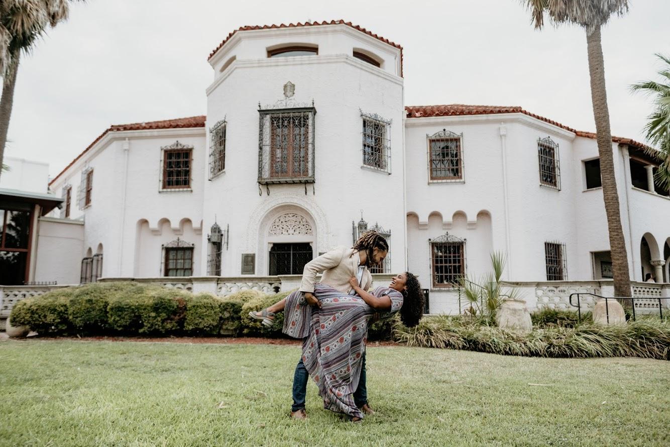 The Wedding Website of Julissa Muñiz and Devin Walker