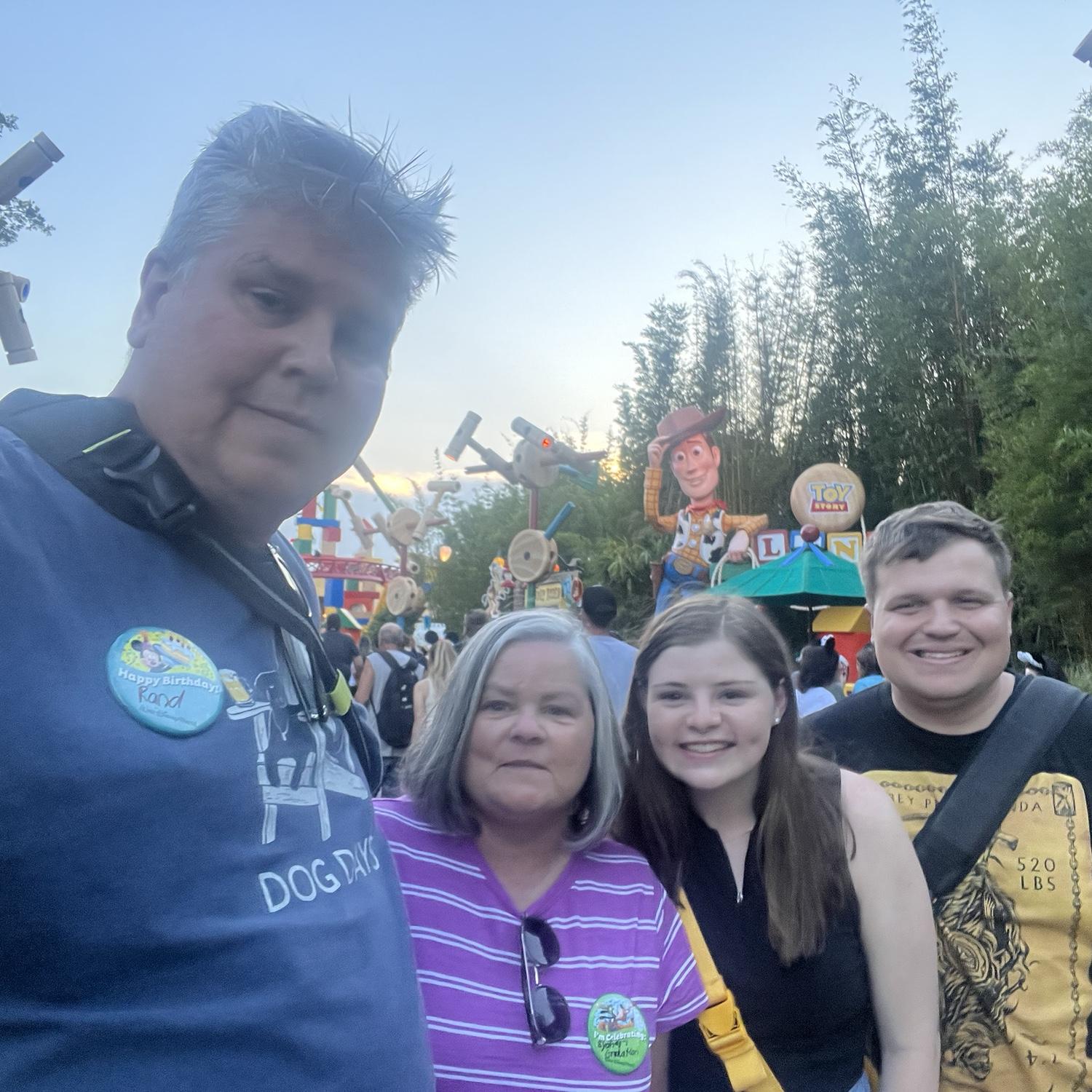 Summer 2023:
Disney trip to celebrate Sydney’s graduation with the family!