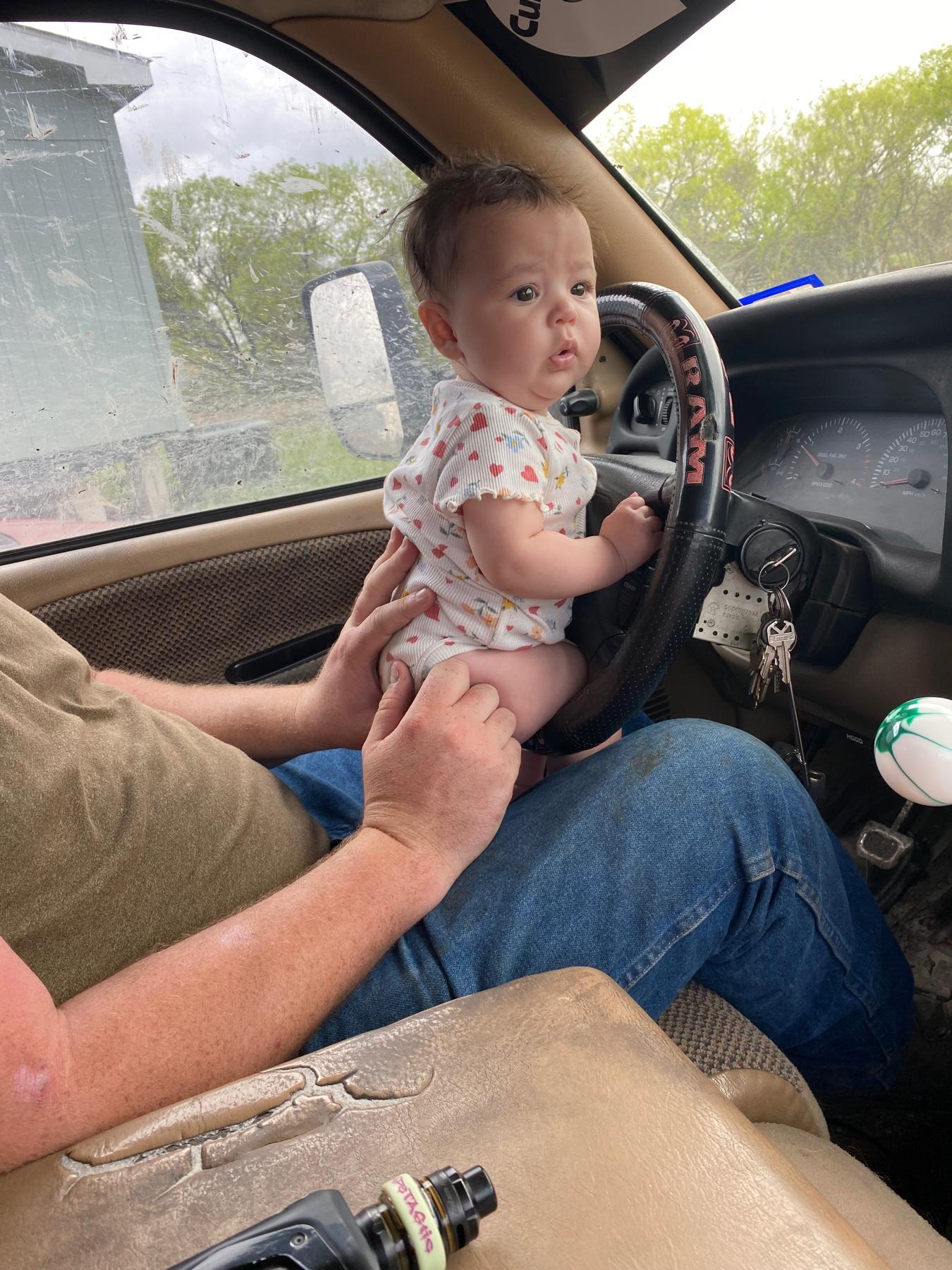 Baby girls first ride in daddy’s truck 🛻