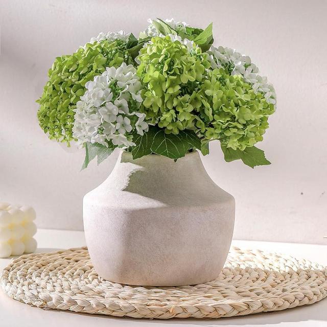 Mitt&Ditt Ceramic Flower Vase, 5.3 inch White Farmhouse Rustic Vase, Handcrafted Weathered Pottery Vases, Small Flower Terracotta Vases for Home Decor, Living Room, Table, Shelf