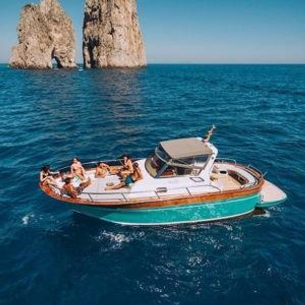 Boat Tour Around Taormina