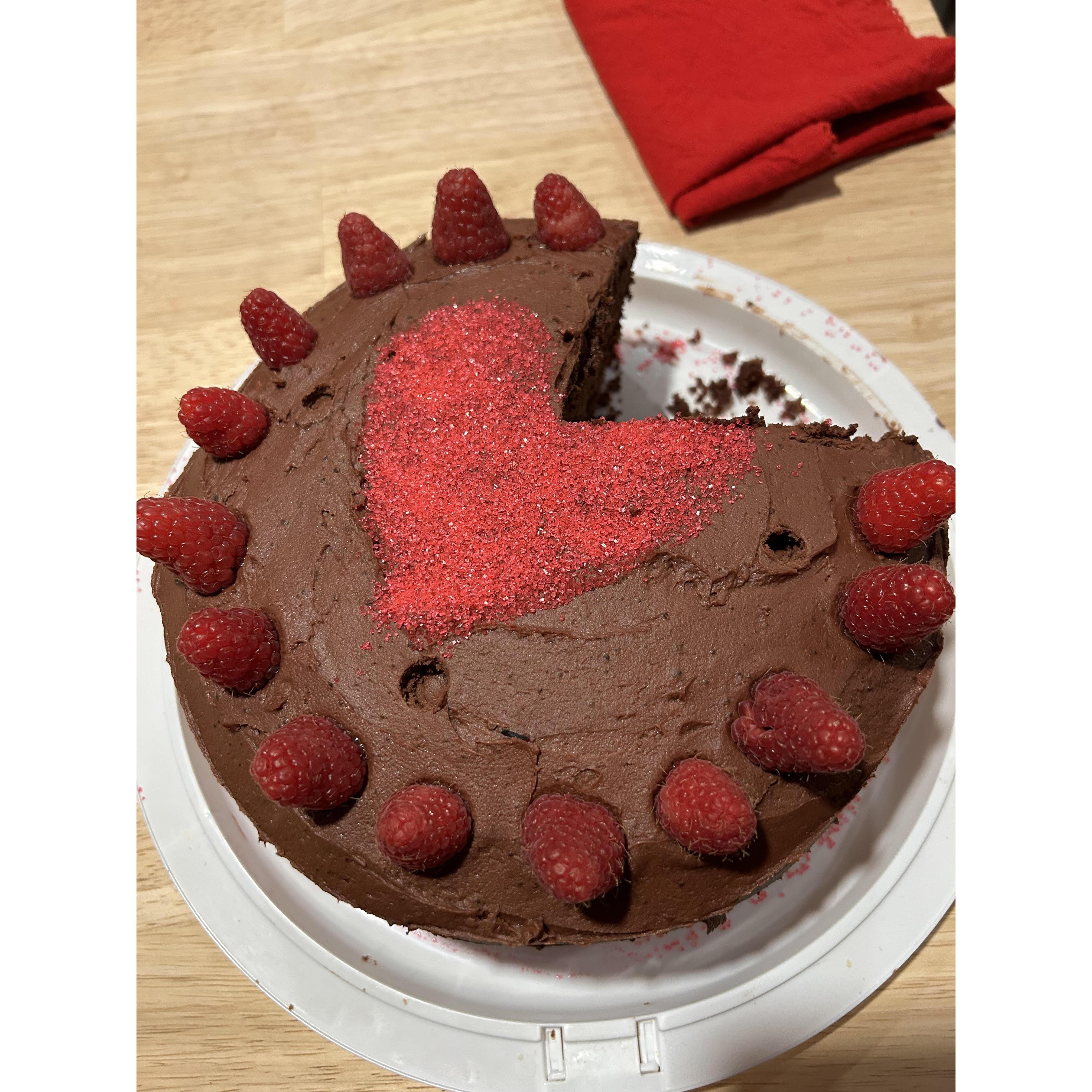 Rudy made a beautiful, and delicious, birthday cake for Cindy